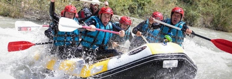 Aventura y Rafting en Alcalá del Júcar: Relax y Alojamiento en Casas Rurales Casas del Herrero